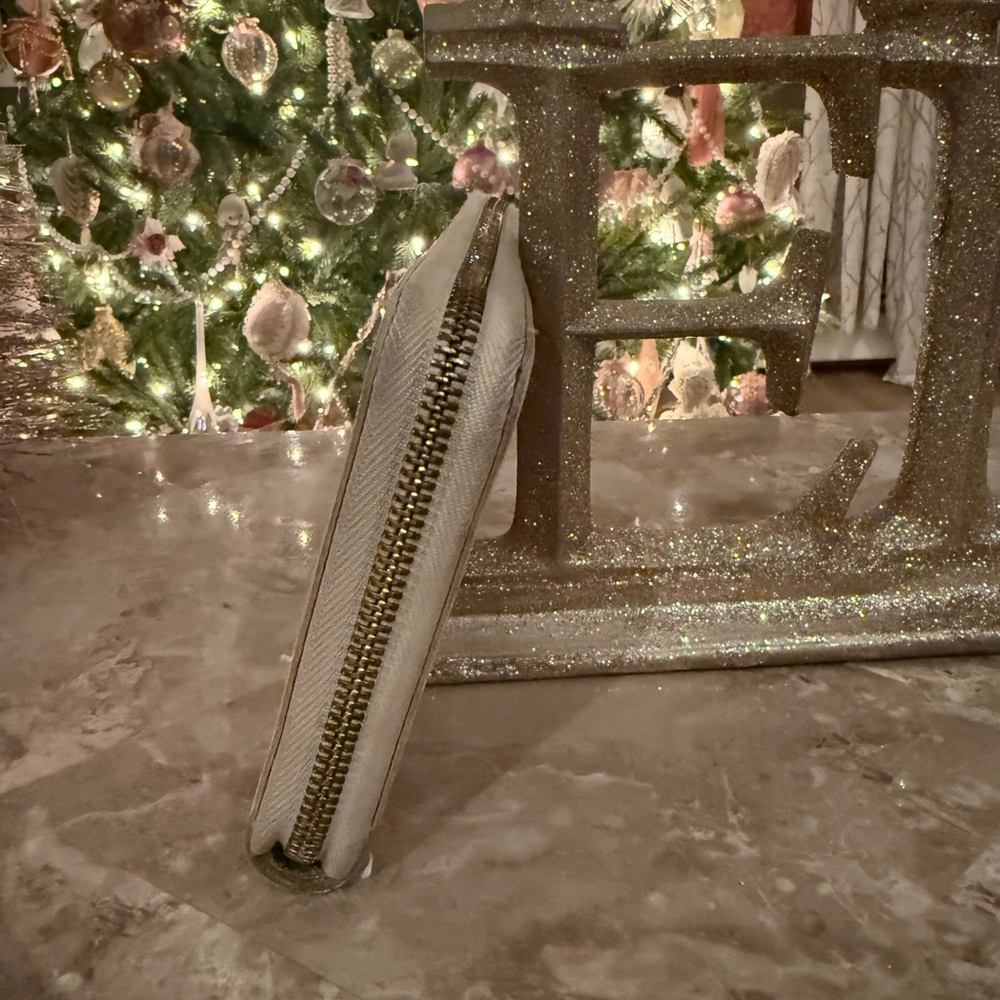 Louis Vuitton Damier Azur Zipper Organizer Wallet - Picture 3 of 15